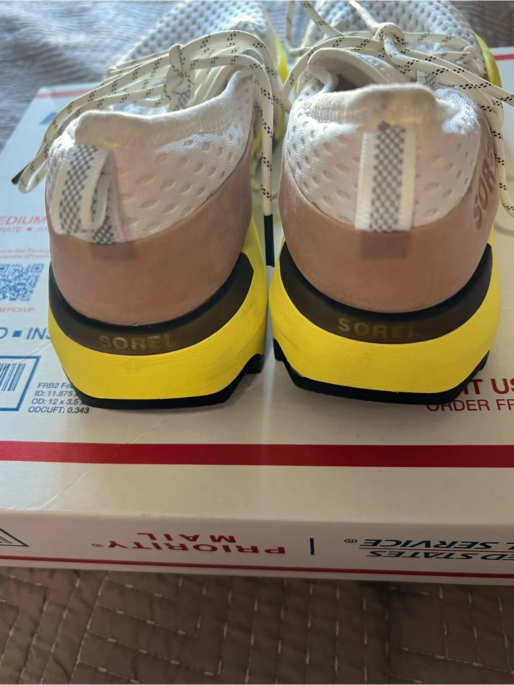 Sorel Kinetic Impact Lace Women White Sea Salt Yellow Size 10 Athletic Sneaker